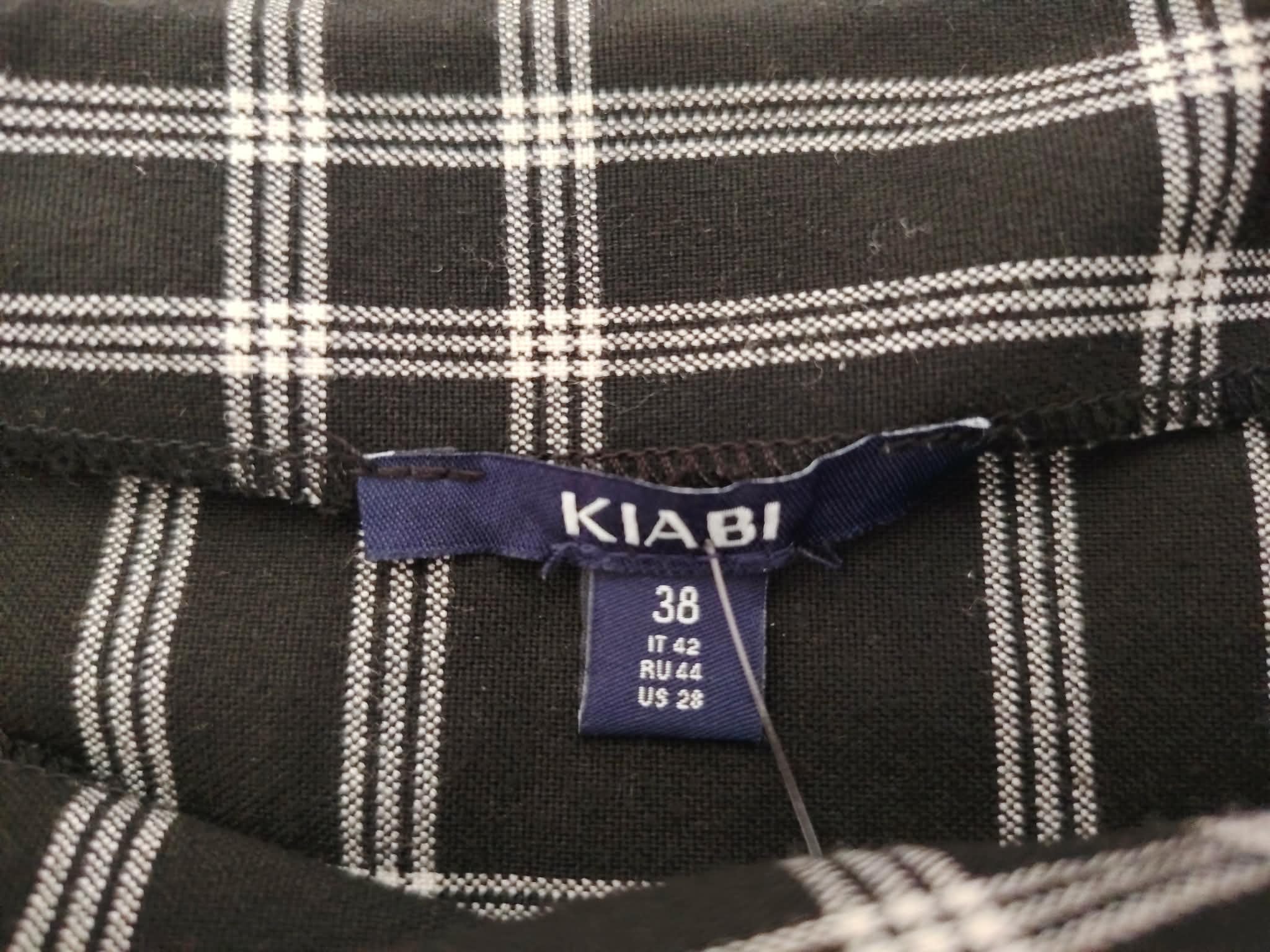 Jupe Ecollière à Carreaux Noir et Blanche "Kiabi" 38/M