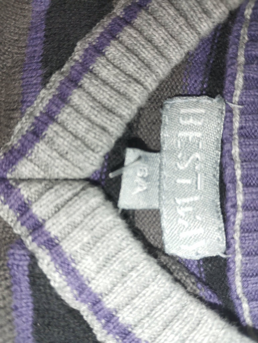 Pull Col V Légé Rayé "Bestway" 6 Ans